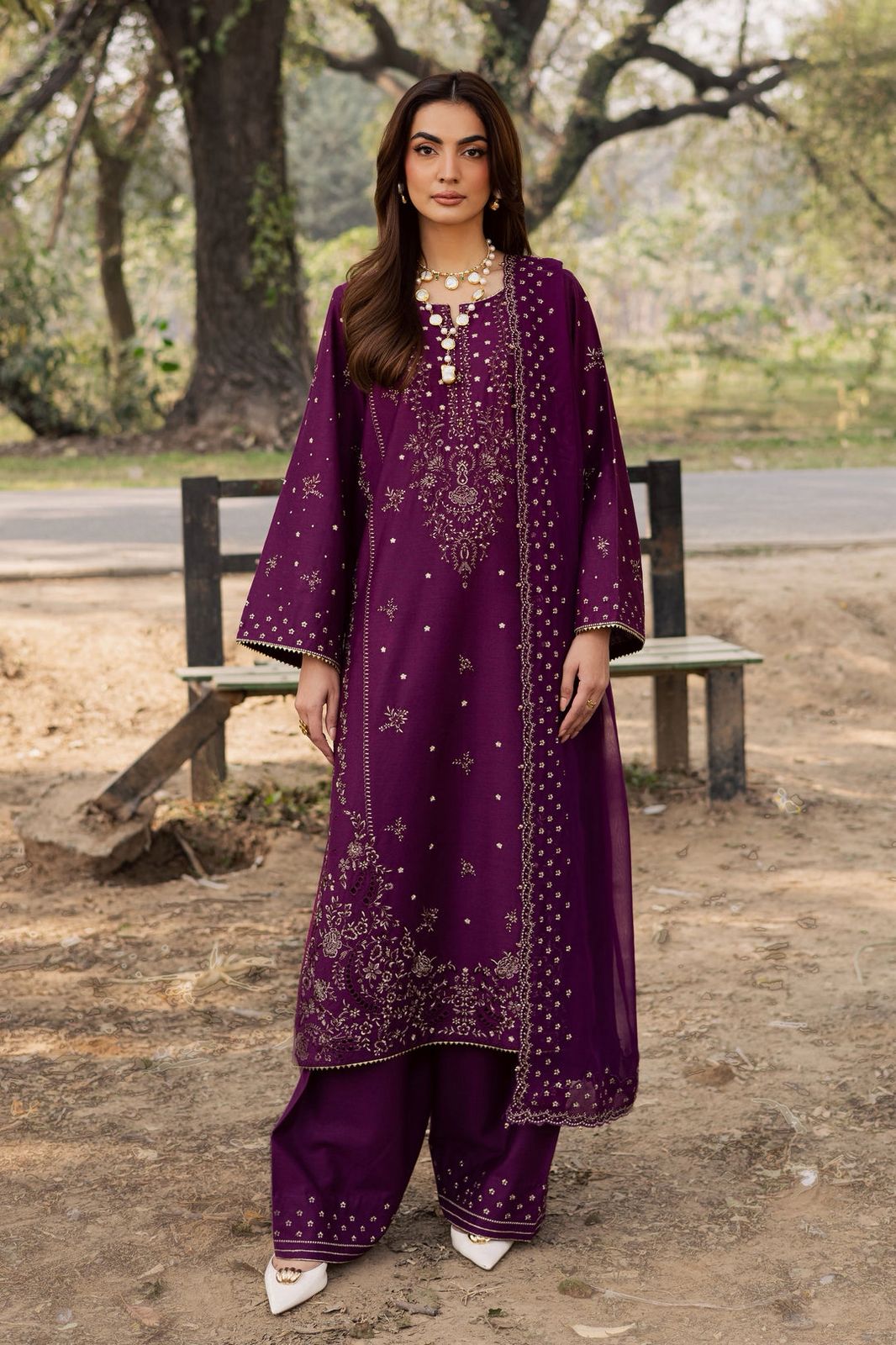 Luxury Embroidered 3-Piece STUFF: Best Export Quality Airjet Lawn (90/70) unstiched