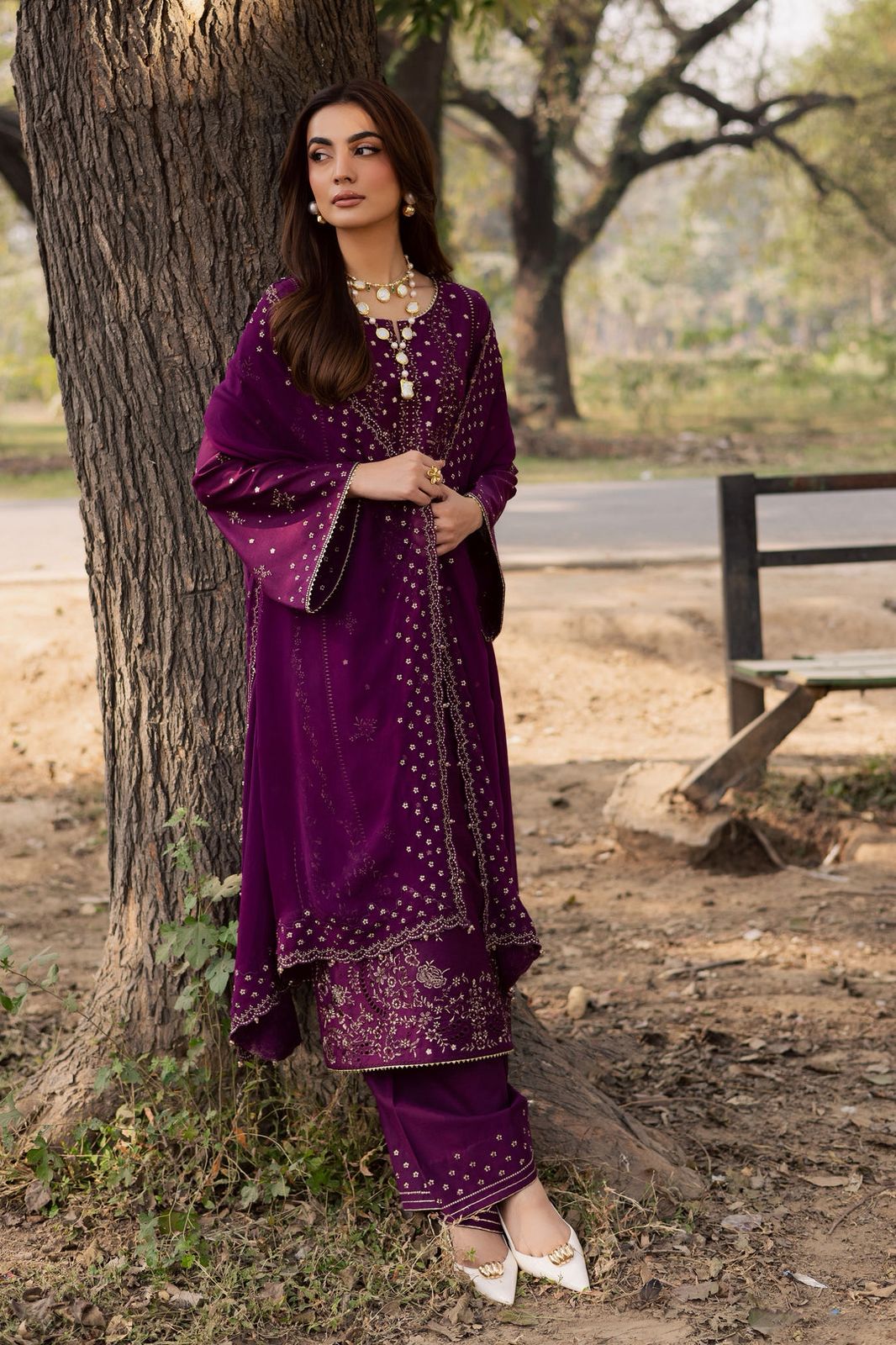 Luxury Embroidered 3-Piece STUFF: Best Export Quality Airjet Lawn (90/70) unstiched