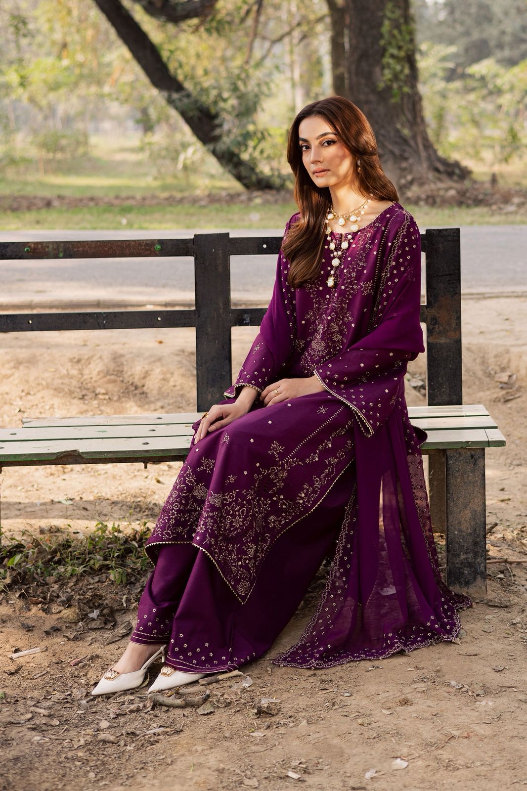 Luxury Embroidered 3-Piece STUFF: Best Export Quality Airjet Lawn (90/70) unstiched