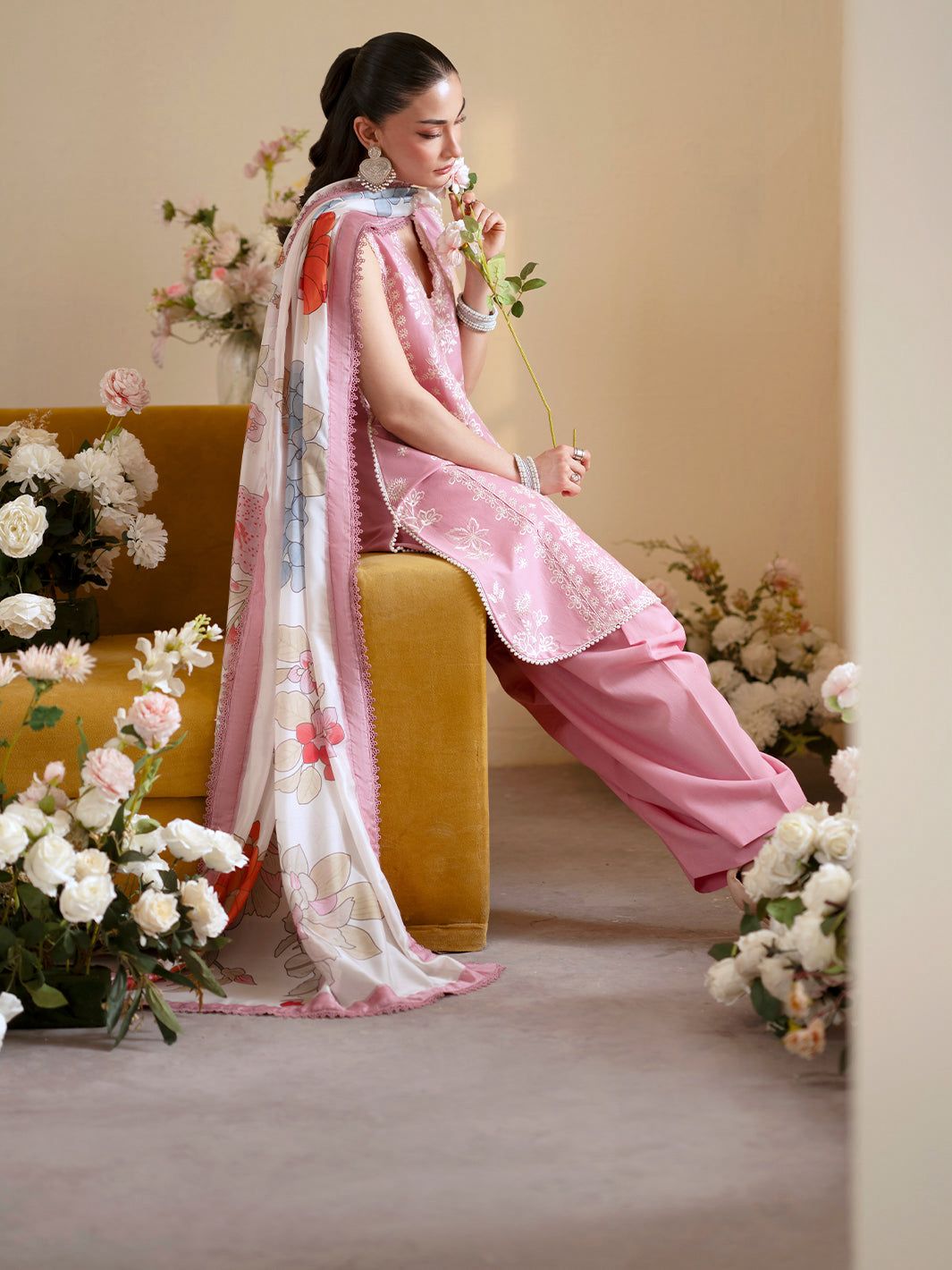 Stuff: Best Quality Pure Airjet lawn 90/70 guaranteed unstich Heavy Embroidered